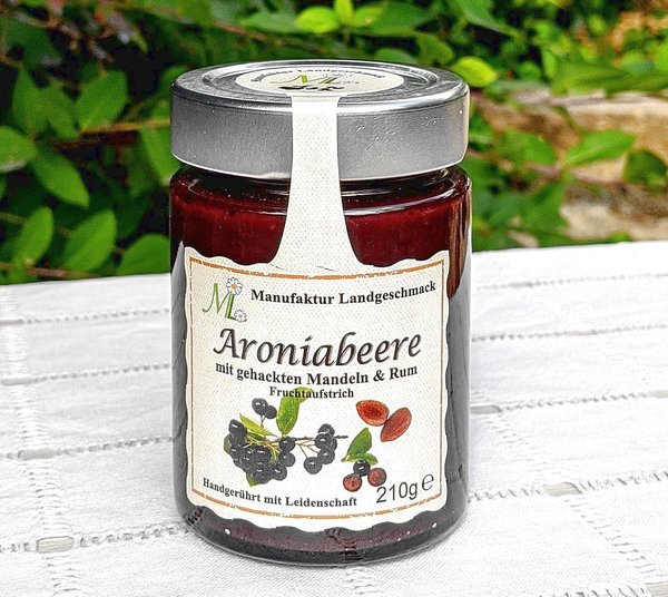 Aroniabeere Fruchtaufstrich mit gehackten Mandeln & Rum 210g